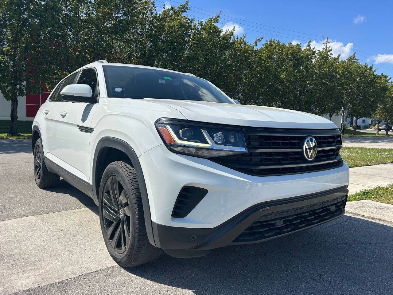 2021 Volkswagen Atlas Cross Sport SE with Technology — SUV — 42,333 mi — Hollywood, FL