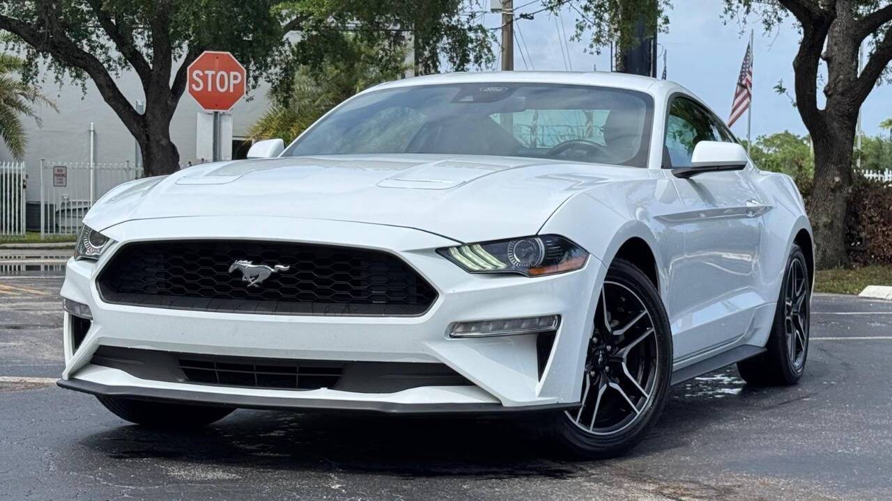 2022 Ford Mustang EcoBoost Premium