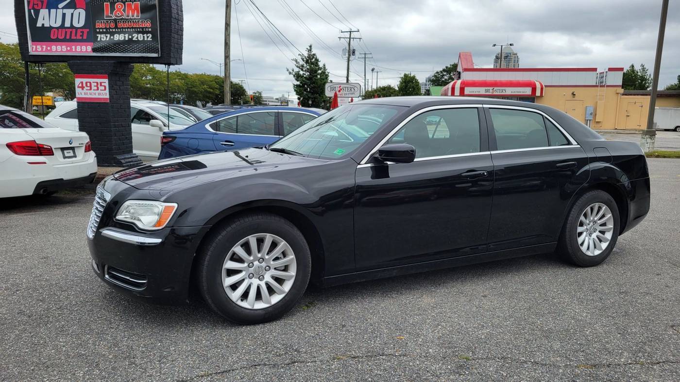 2013 Chrysler 300 Base — Sedan — 99,864 mi — Virginia Beach, VA