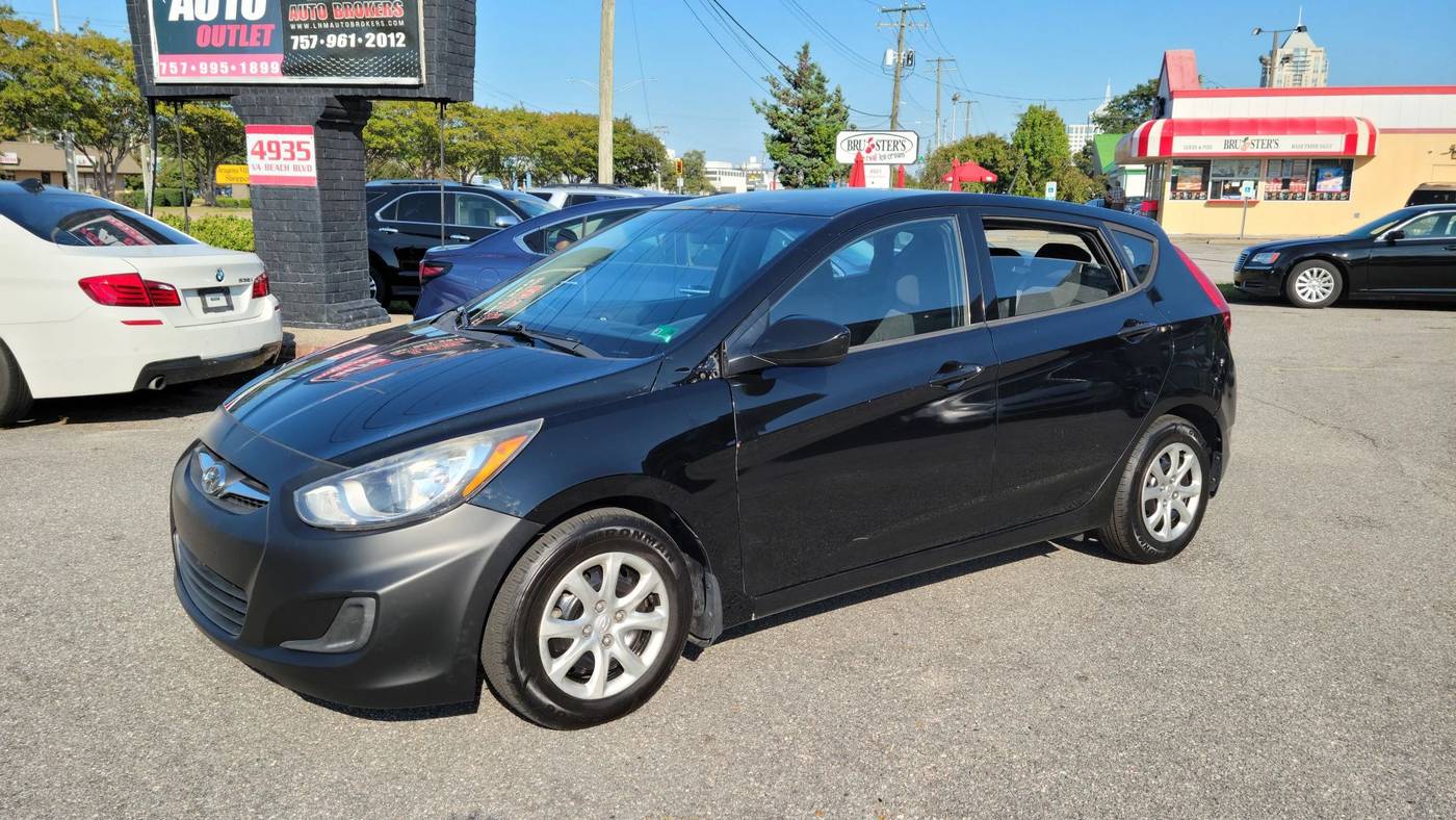 2013 Hyundai Accent GS — Hatchback — 114,125 mi — Virginia Beach, VA