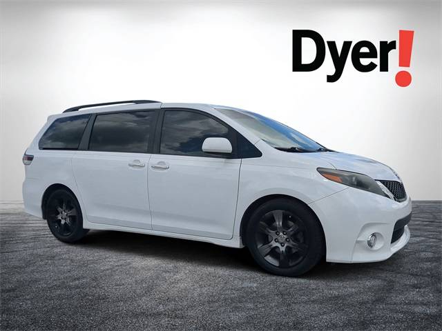 2015 Toyota Sienna SE — Minivan — 121,703 mi — Vero Beach, FL
