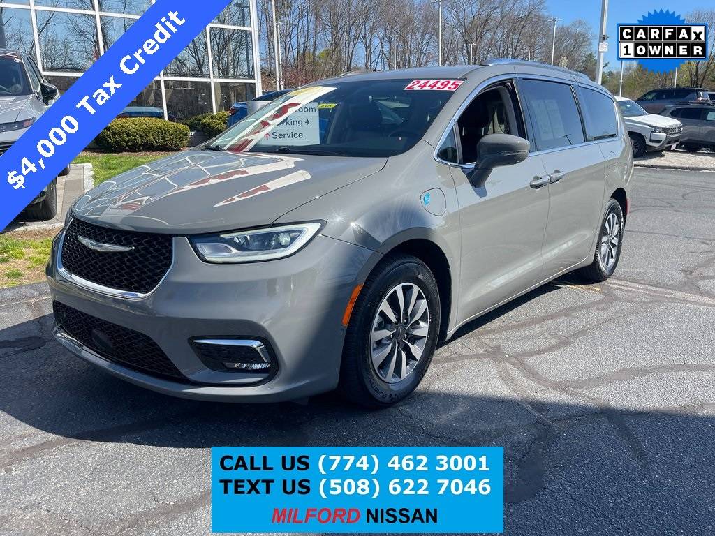 2021 Chrysler Pacifica Hybrid Touring L — Minivan — 60,512 mi — Milford, MA