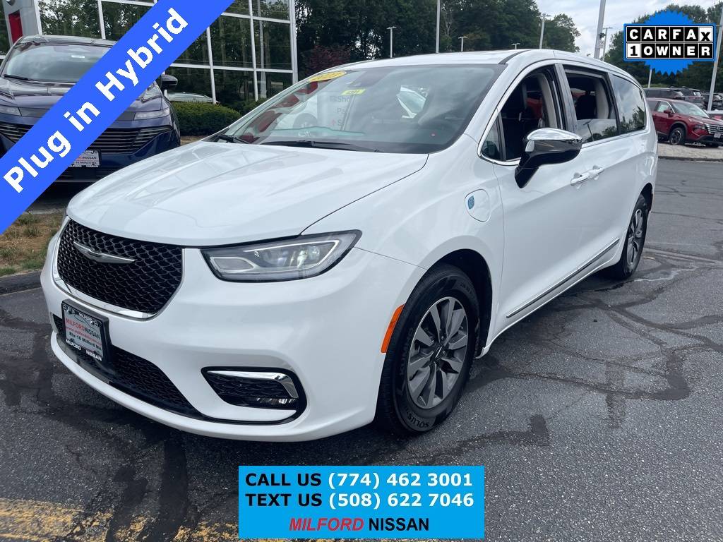 2023 Chrysler Pacifica Hybrid Limited — Minivan — 75,410 mi — Milford, MA