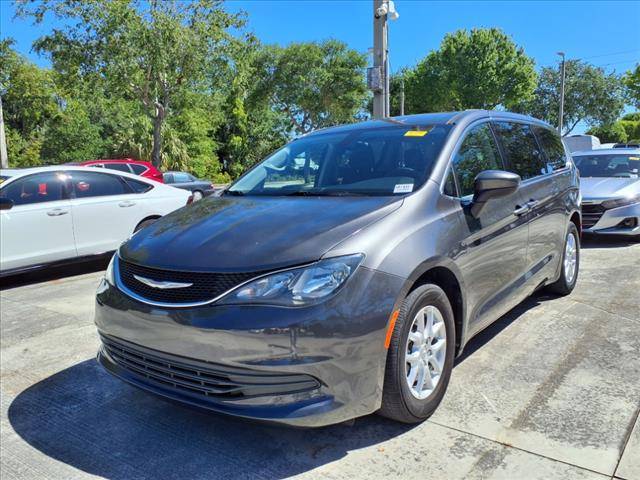 2017 Chrysler Pacifica Touring — Minivan — 39,098 mi — Riviera Beach, FL