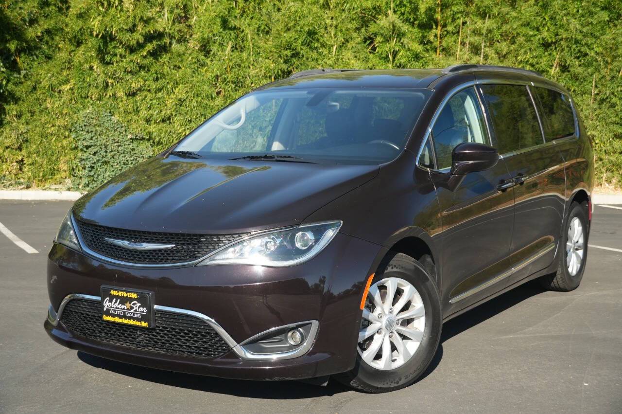2017 Chrysler Pacifica Touring L — Minivan — 68,011 mi — Sacramento, CA