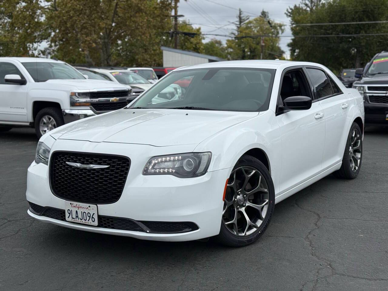 2018 Chrysler 300 Touring — Sedan — 110,930 mi — Sacramento, CA