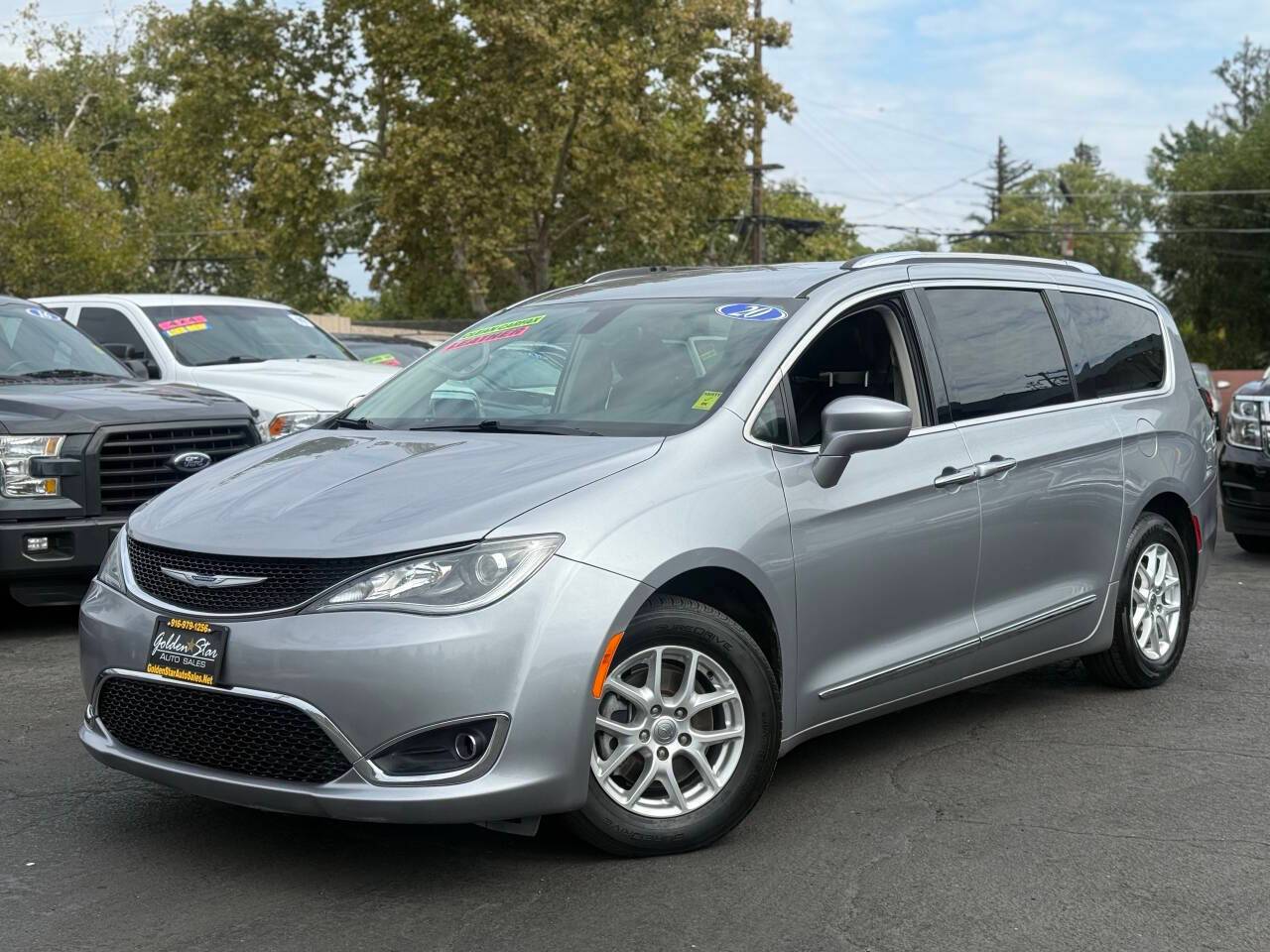 2020 Chrysler Pacifica Touring L — Minivan — 135,785 mi — Sacramento, CA