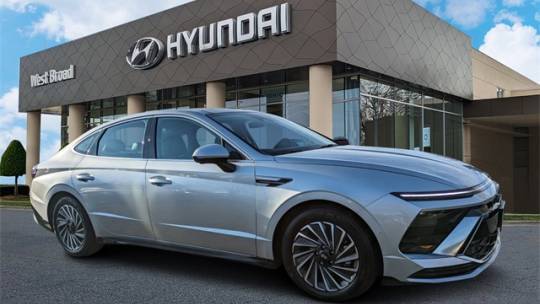2025 Hyundai Sonata Hybrid Limited — Sedan — 3,863 mi — Henrico, VA