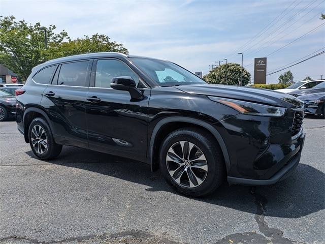 2021 Toyota Highlander XLE — SUV — 105,082 mi — Henrico, VA