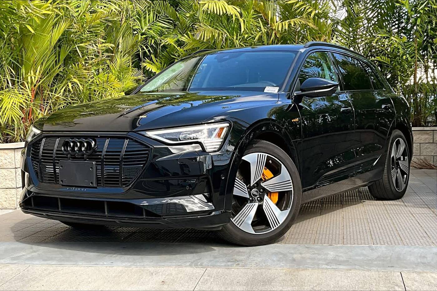 2022 Audi e-tron Premium Plus — SUV — 21,650 mi — Honolulu, HI