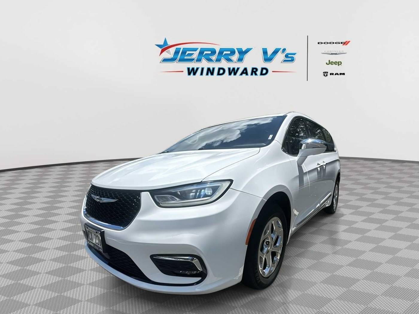 2021 Chrysler Pacifica Limited — Minivan — 44,822 mi — Kaneohe, HI