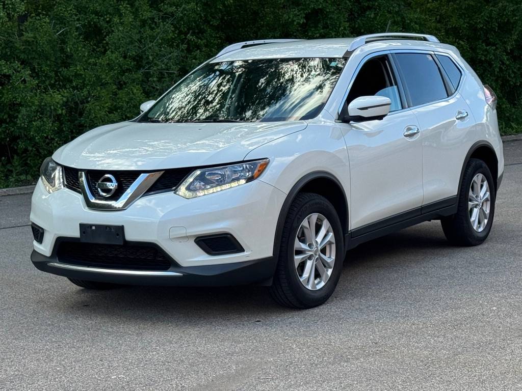 2016 Nissan Rogue SV — SUV — 122,891 mi — Maplewood, MN