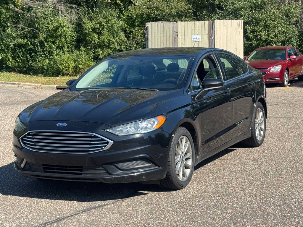 2017 Ford Fusion SE — Sedan — 132,133 mi — Maplewood, MN