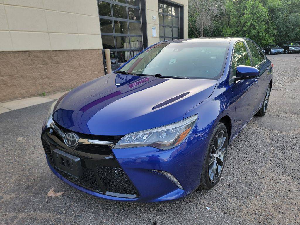 2015 Toyota Camry XSE V6 — Sedan — 124,205 mi — Maplewood, MN