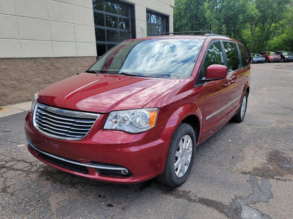 2013 Chrysler Town & Country Touring — Minivan — 129,705 mi — Maplewood, MN