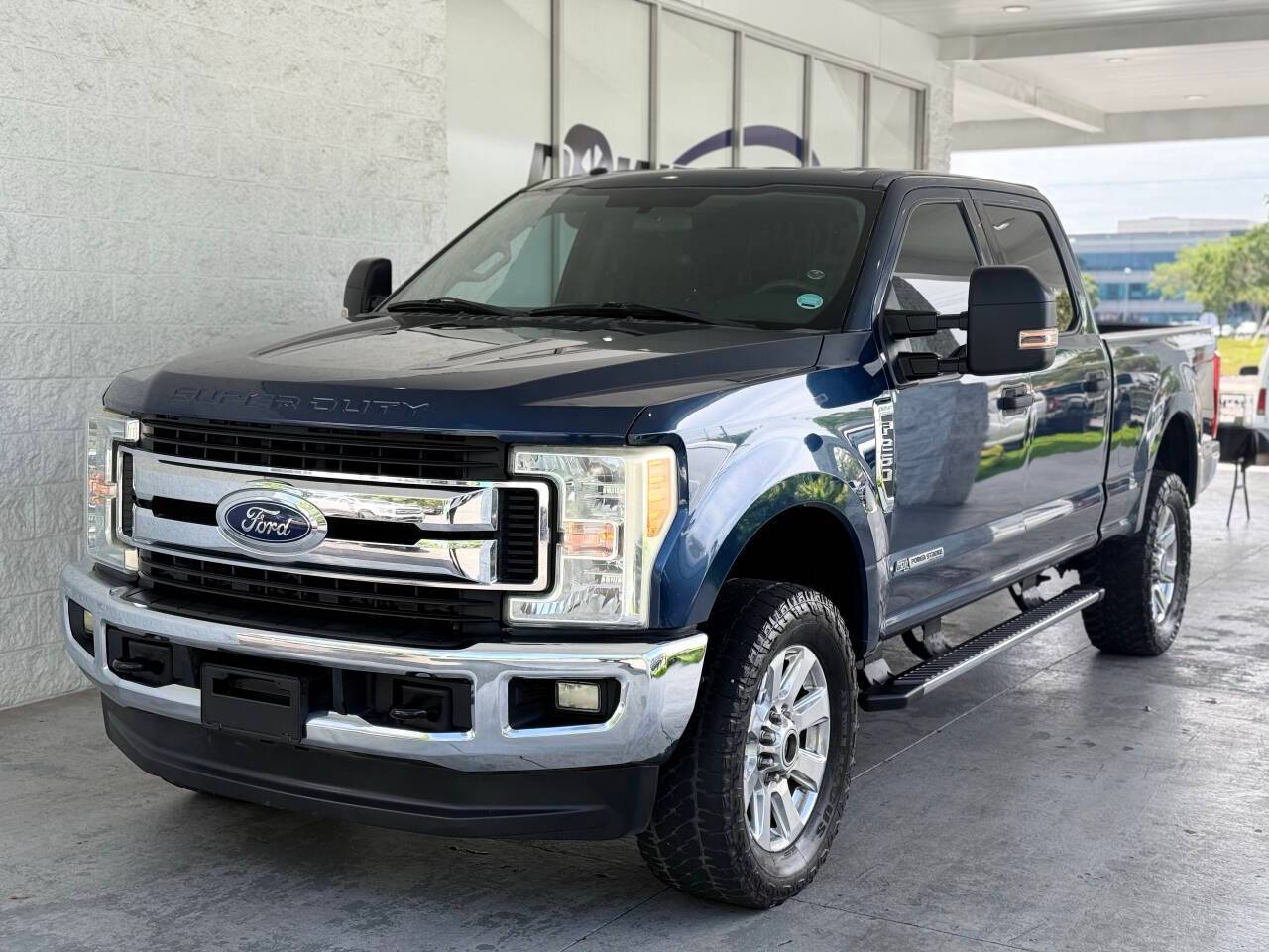 2017 Ford Super Duty F-250 XLT — Pickup Truck — 198,594 mi — Tampa Bay, FL