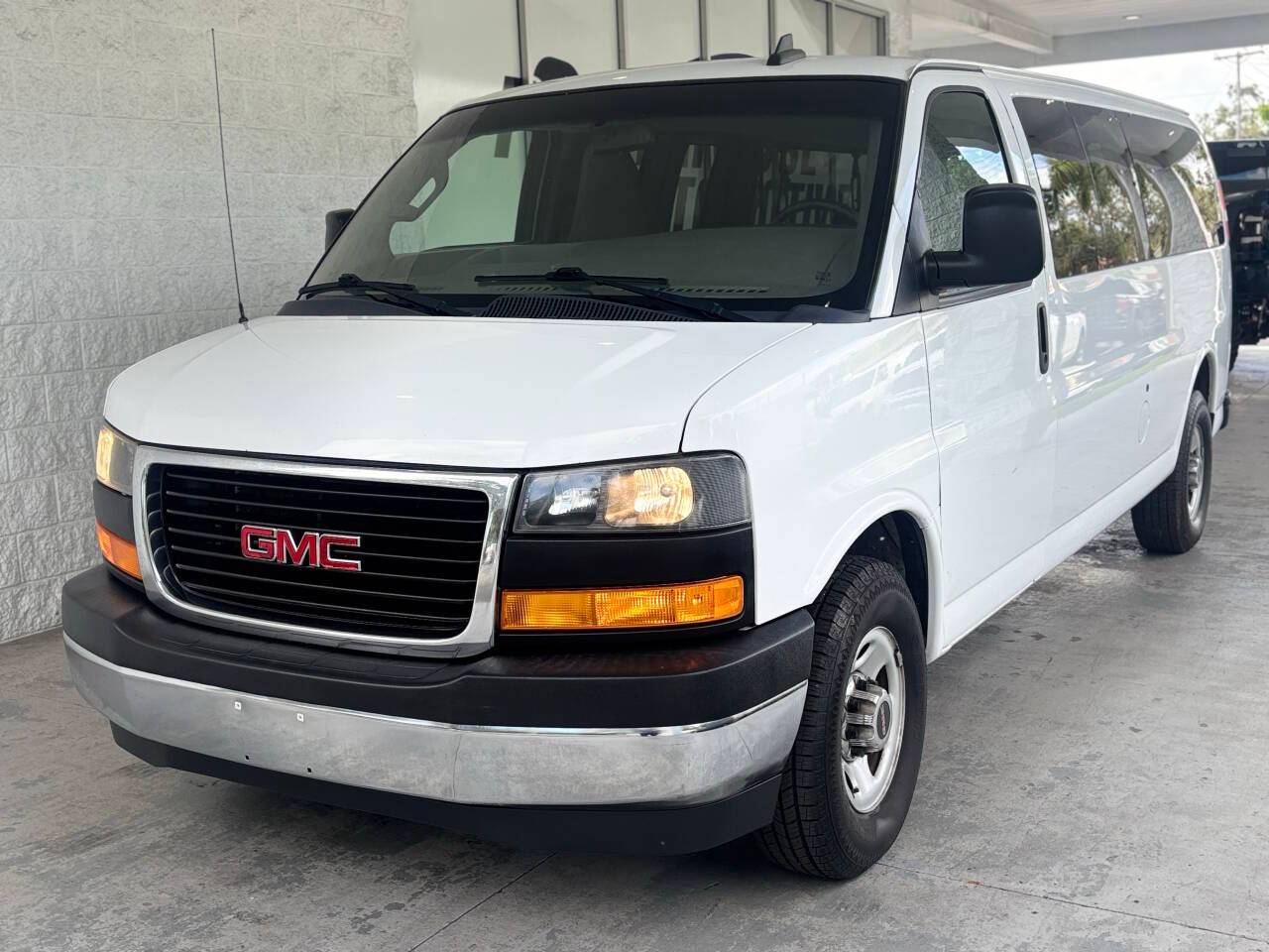 2018 GMC Savana Passenger