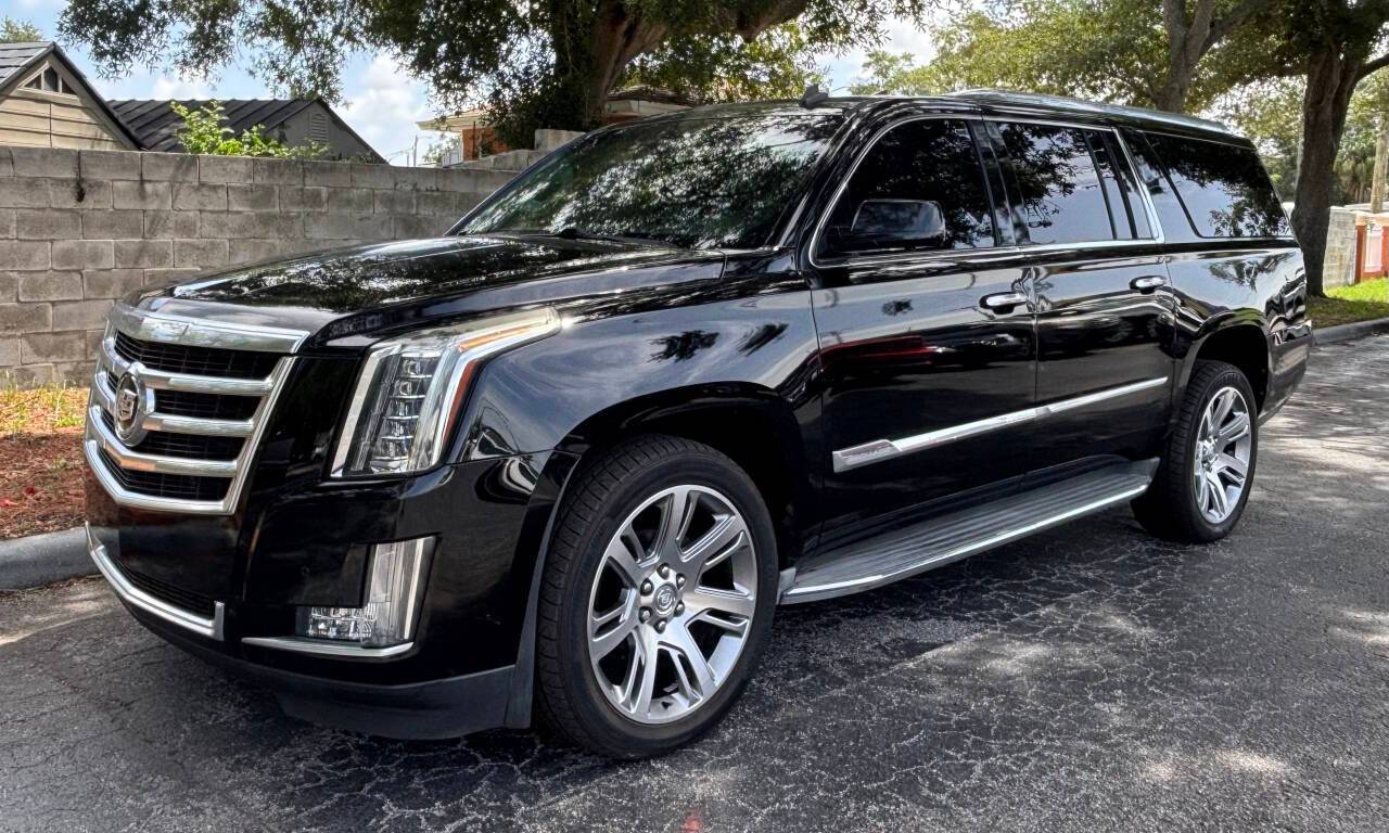 2022 Cadillac Escalade Premium Luxury