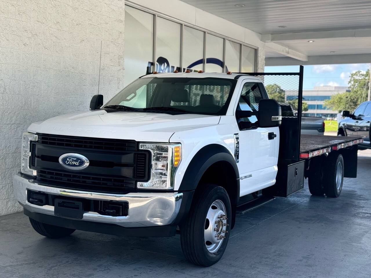 2017 Ford Super Duty F-550 Chassis Cab XL — Chassis Cab Truck — 194,843 mi — Tampa Bay, FL