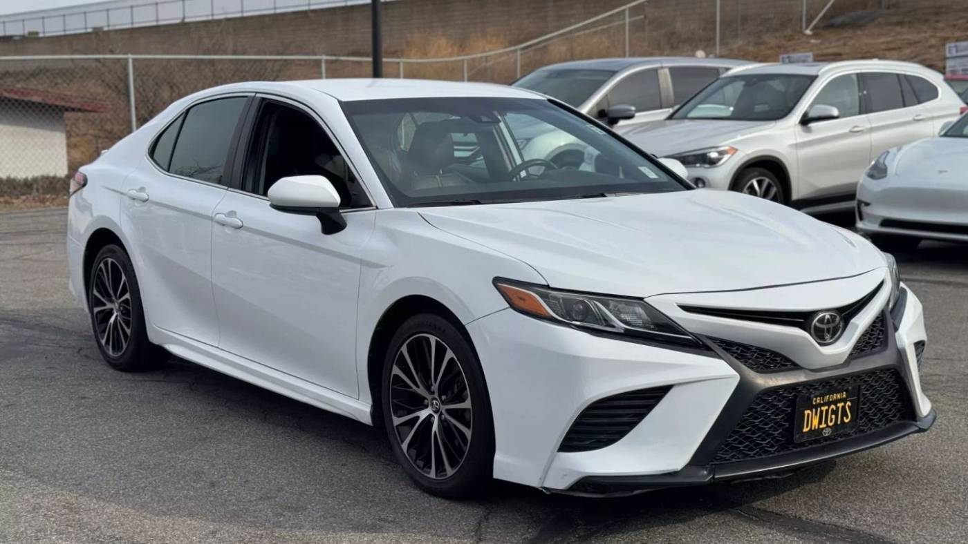 2018 Toyota Camry SE — Sedan — 80,885 mi — Riverside, CA
