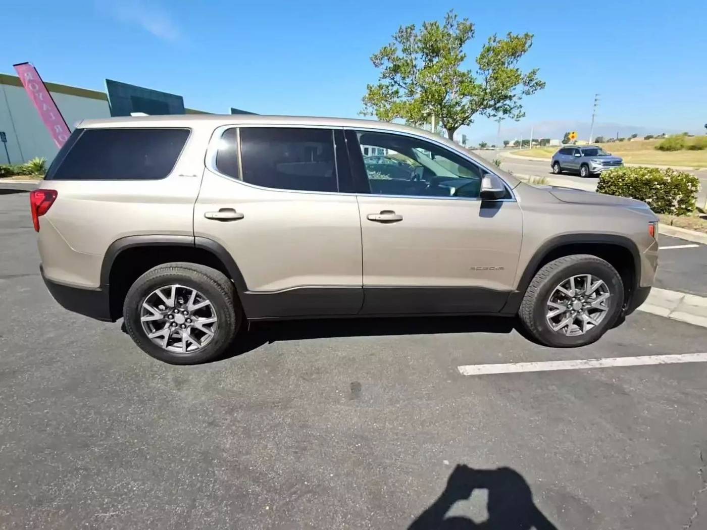 2022 GMC Acadia SLE — SUV — 126,788 mi — Riverside, CA