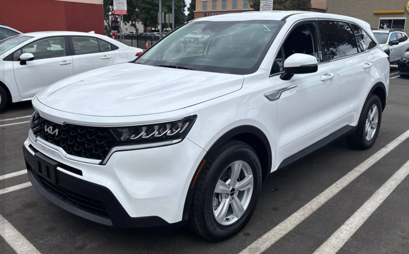 2022 Kia Sorento LX — SUV — 21,794 mi — Riverside, CA
