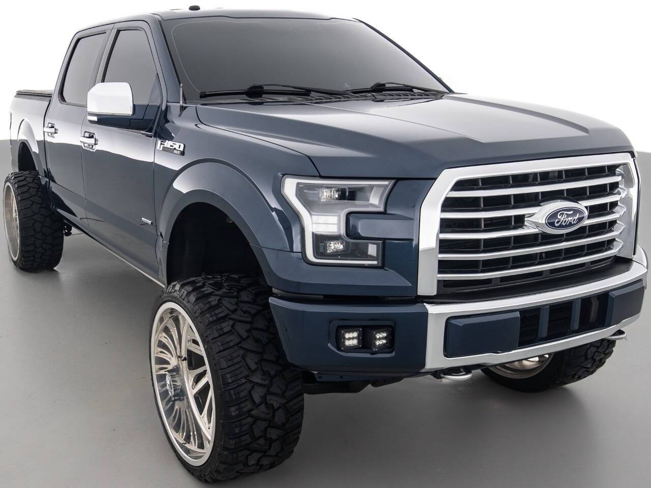 2017 Ford F-150 XLT — Pickup Truck — 113,802 mi — Coal City, IL