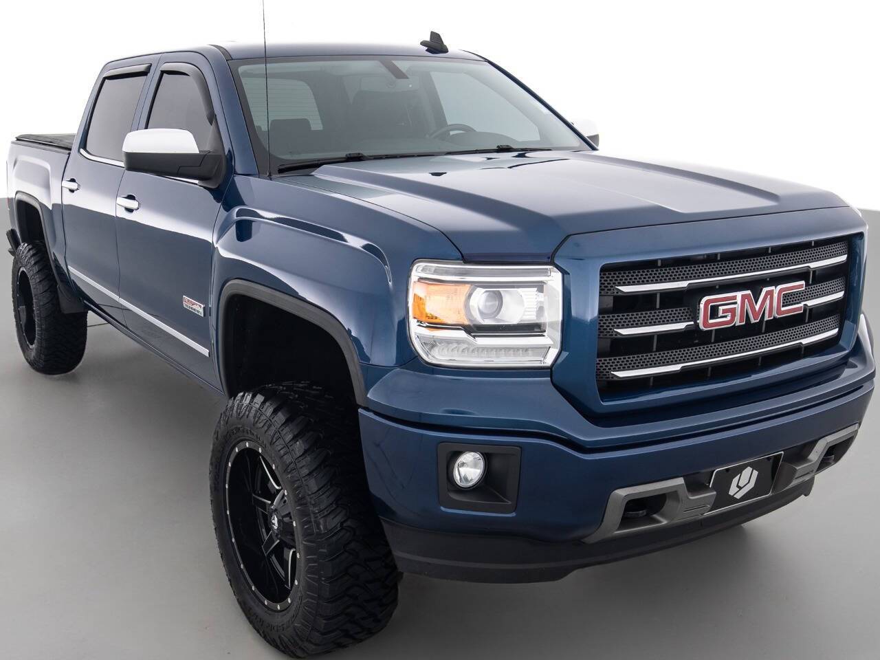 2015 GMC Sierra 1500 SLE — Pickup Truck — 145,666 mi — Coal City, IL