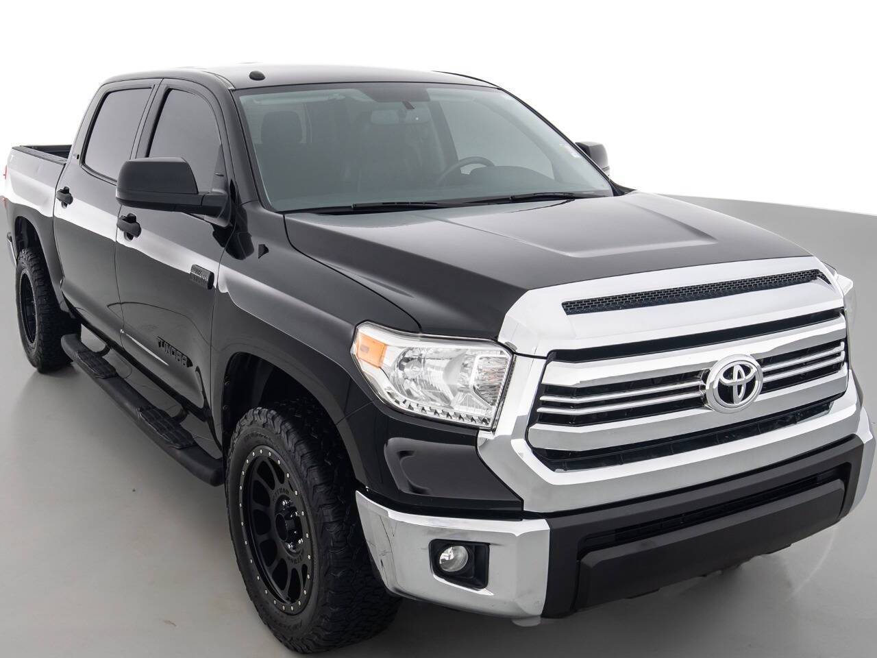 2017 Toyota Tundra SR5 — Pickup Truck — 127,989 mi — Coal City, IL
