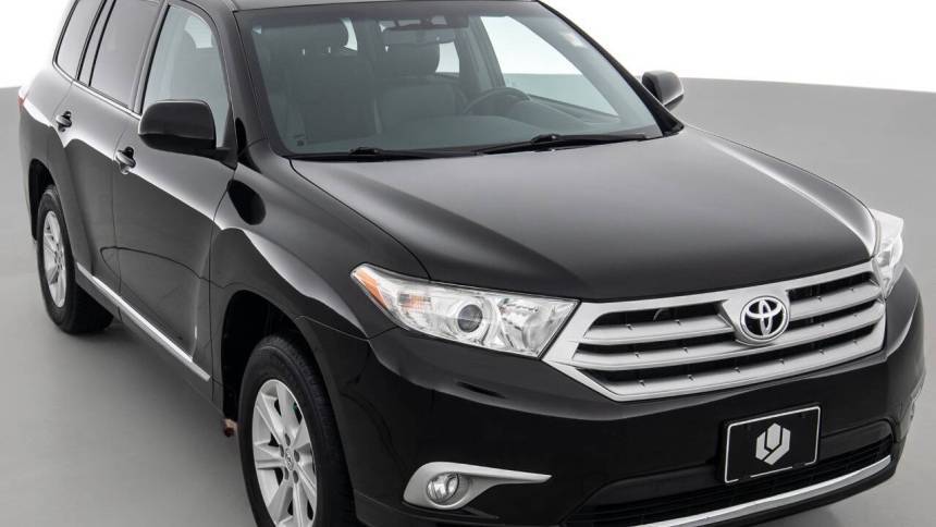 2013 Toyota Highlander Plus V6 — SUV — 103,005 mi — Coal City, IL
