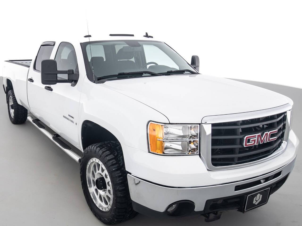 2009 GMC Sierra 2500HD SLE — Pickup Truck — 207,513 mi — Coal City, IL