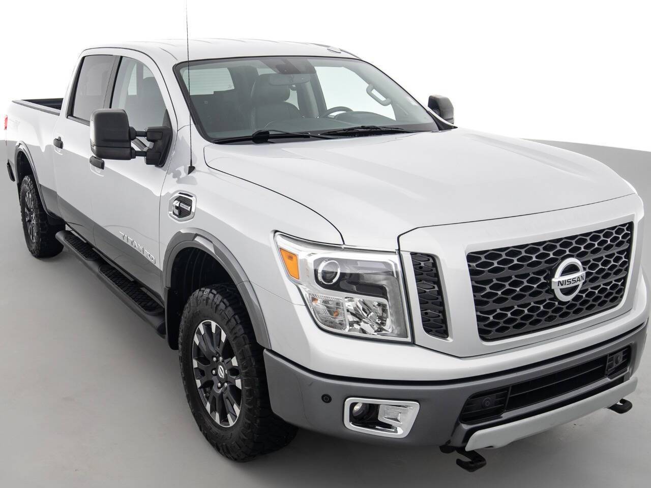 2016 Nissan Titan XD PRO-4X — Pickup Truck — 117,648 mi — Coal City, IL