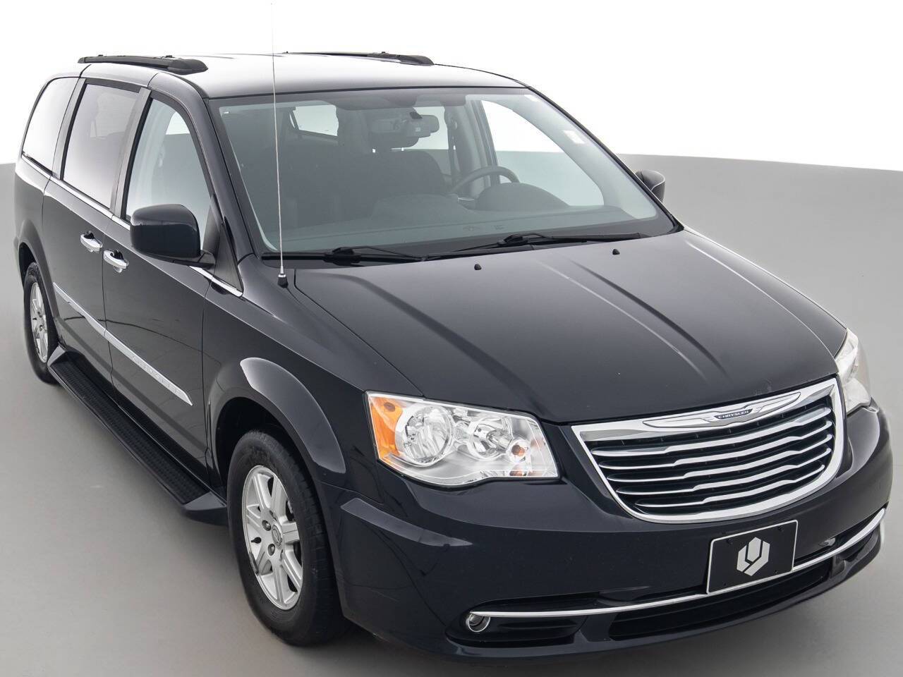 2011 Chrysler Town & Country Touring — Minivan — 117,761 mi — Coal City, IL
