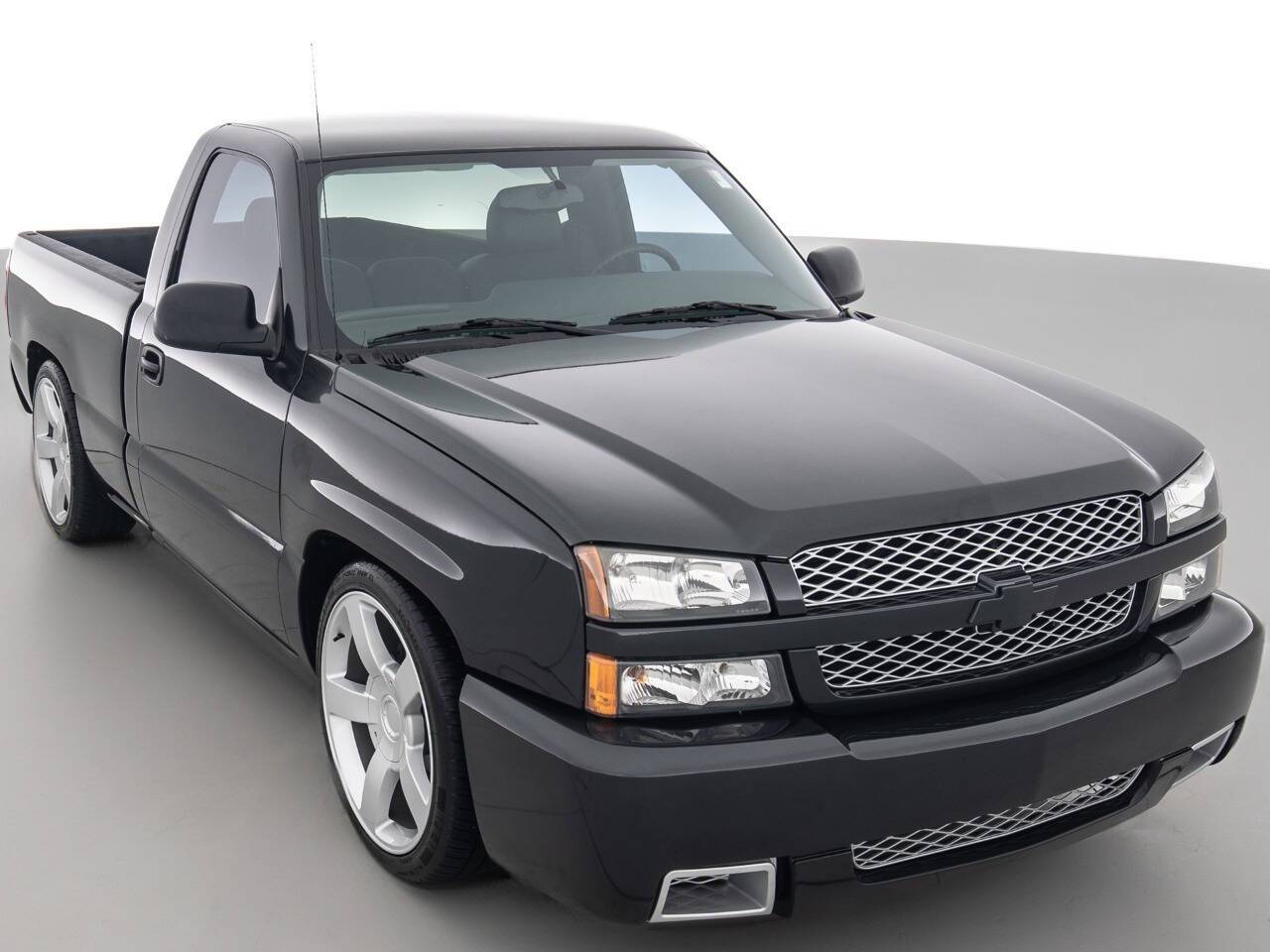 2004 Chevrolet Silverado 1500 LS — Pickup Truck — 64,435 mi — Coal City, IL