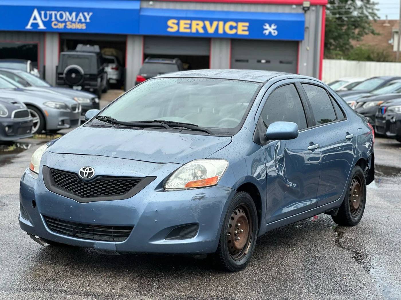 2010 Toyota Yaris Base — Sedan — 141,000 mi — Oklahoma City, OK