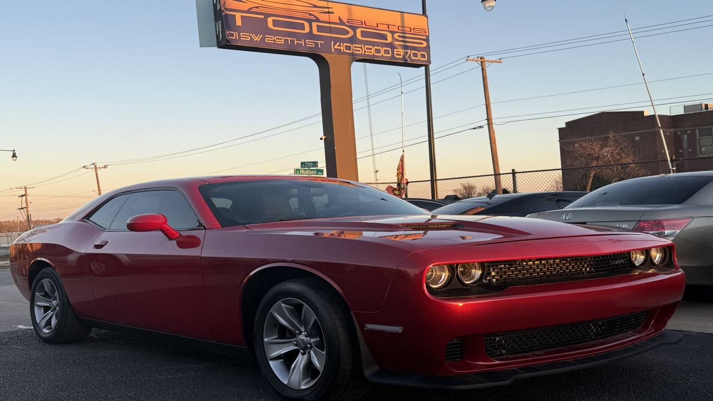 2016 Dodge Challenger SXT — Coupe — 126,940 mi — Oklahoma City, OK