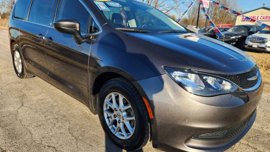 2021 Chrysler Voyager LXI — Minivan — 95,467 mi — Michigan City, IN