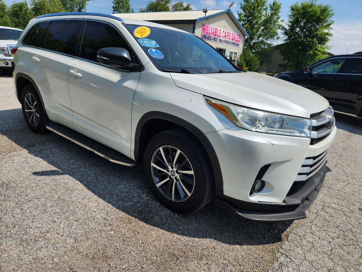 2018 Toyota Highlander SE V6 — SUV — 135,621 mi — Michigan City, IN