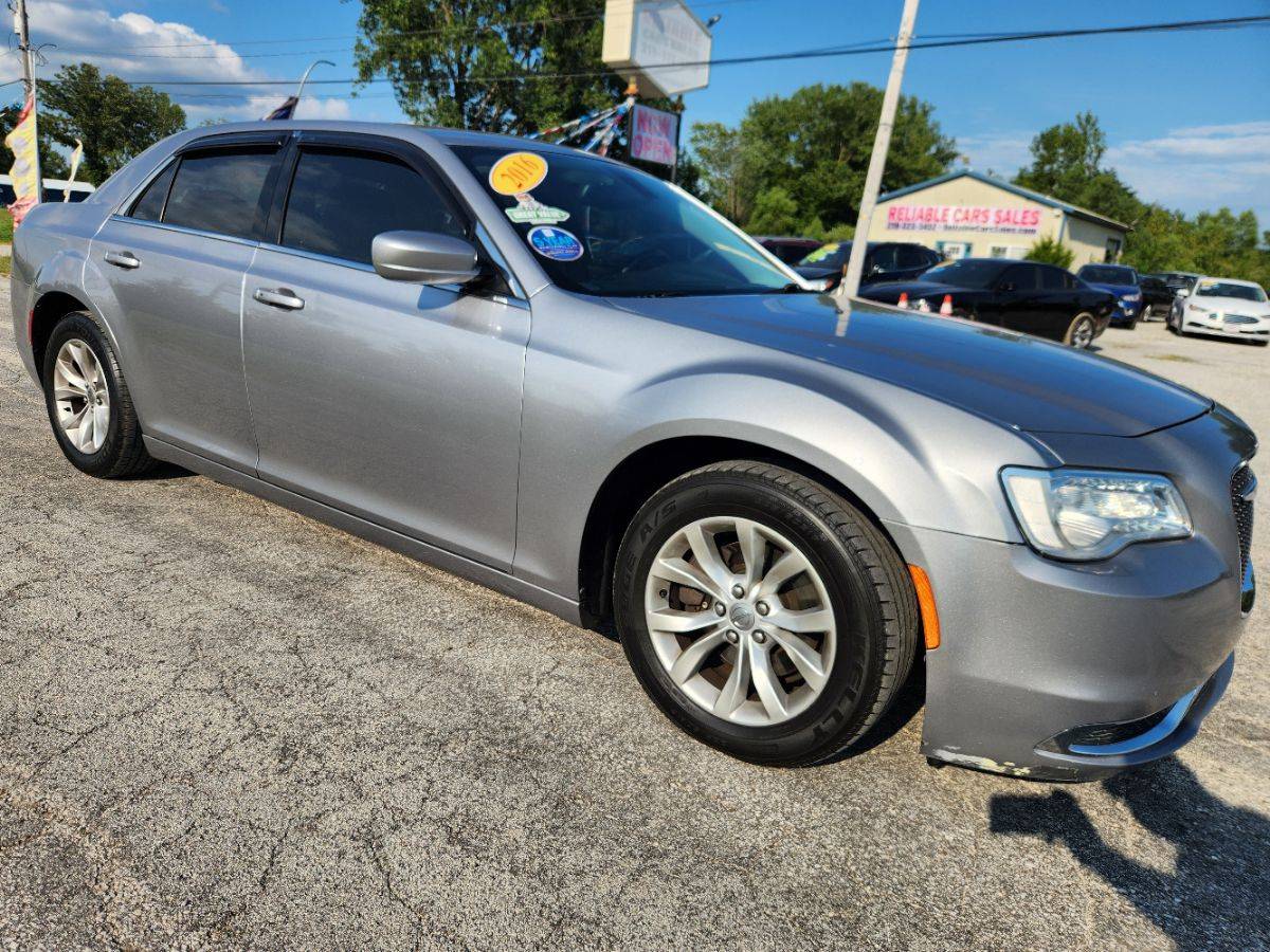 2016 Chrysler 300 Limited — Sedan — 111,799 mi — Michigan City, IN