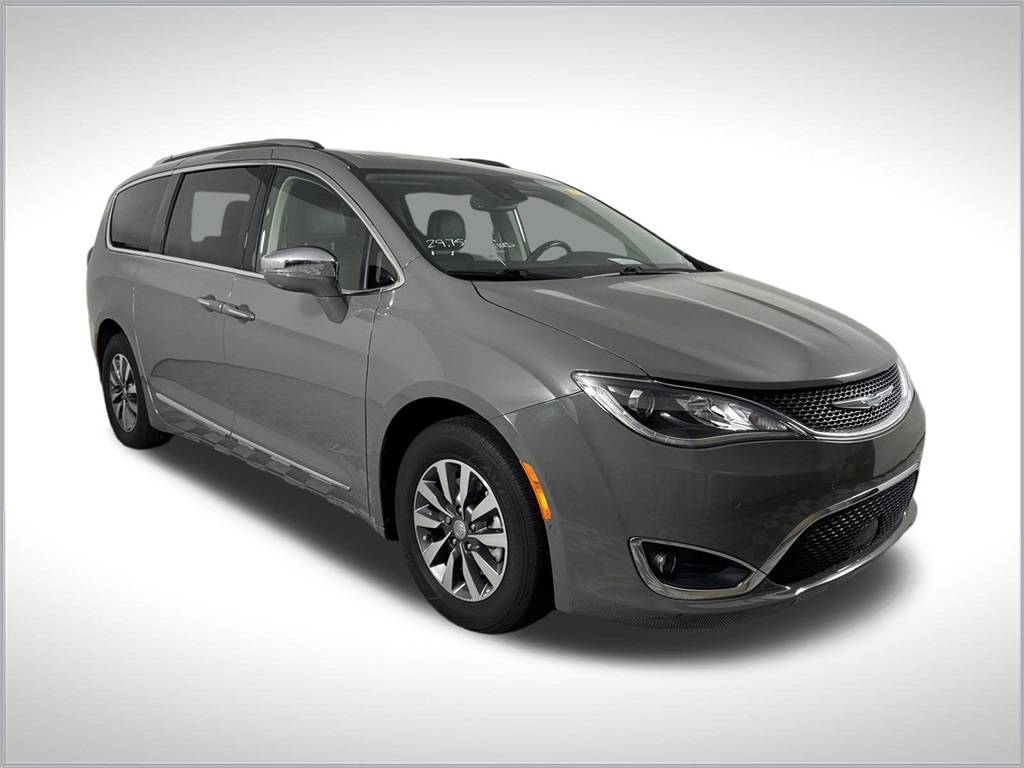 2020 Chrysler Pacifica Hybrid Limited — Minivan — 30,612 mi — Clermont, FL