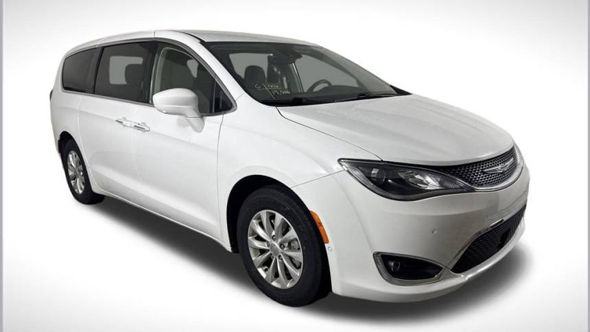 2019 Chrysler Pacifica Touring Plus — Minivan — 50,805 mi — Clermont, FL