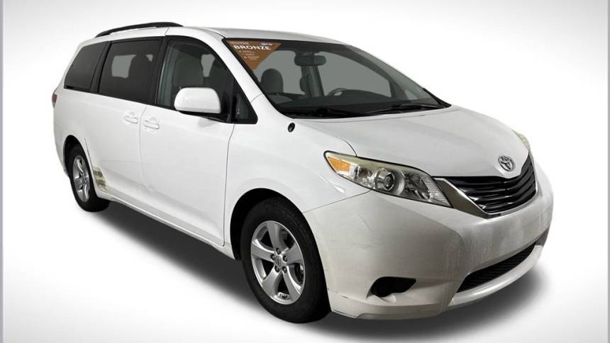2014 Toyota Sienna LE — Minivan — 123,485 mi — Clermont, FL