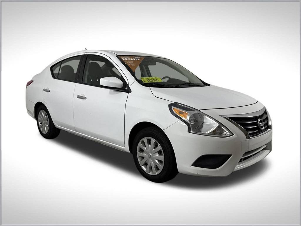 2017 Nissan Versa 1.6 SV — Sedan — 82,048 mi — Clermont, FL