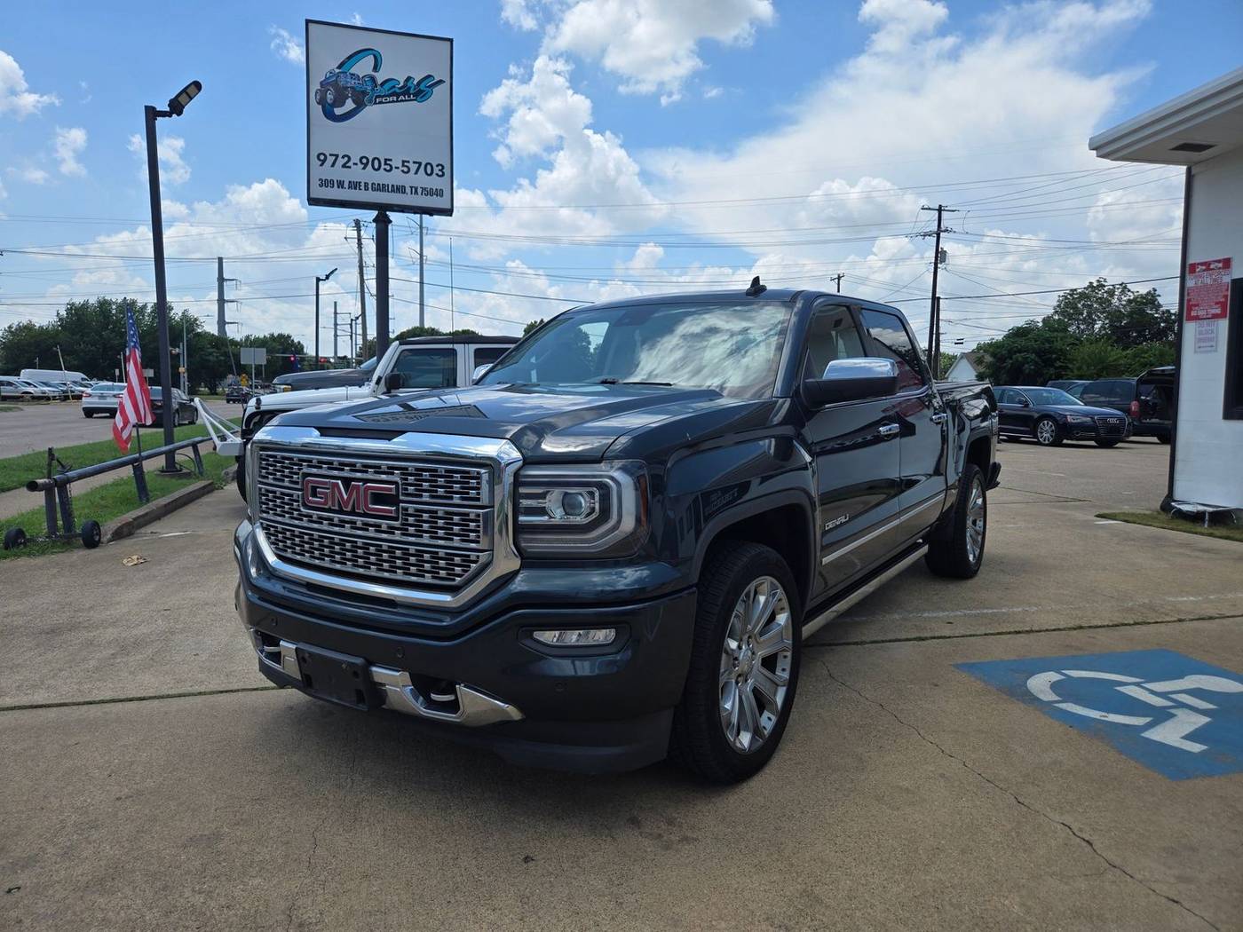 2017 GMC Sierra 1500 Denali — Pickup Truck — 89,891 mi — Garland, TX