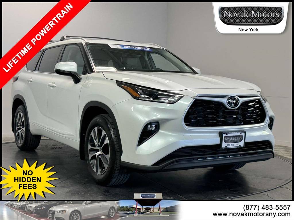 2022 Toyota Highlander XLE — SUV — 21,193 mi — Farmingdale, NY