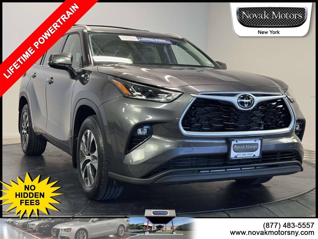 2022 Toyota Highlander XLE — SUV — 16,392 mi — Farmingdale, NY