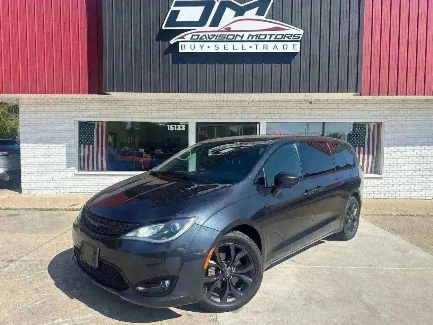 2019 Chrysler Pacifica Touring Plus — Minivan — 106,971 mi — Holly, MI