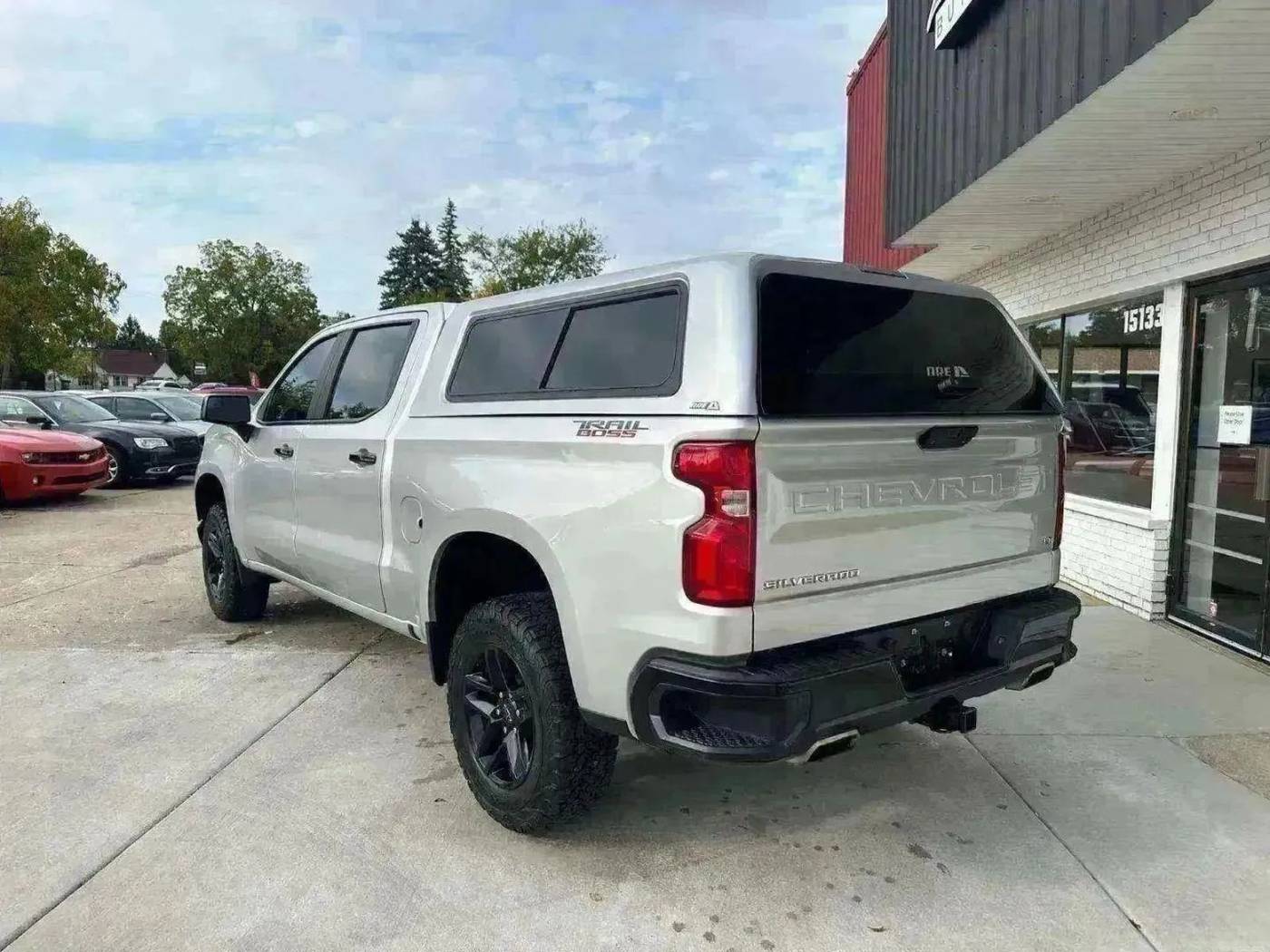 Thumbnail 3