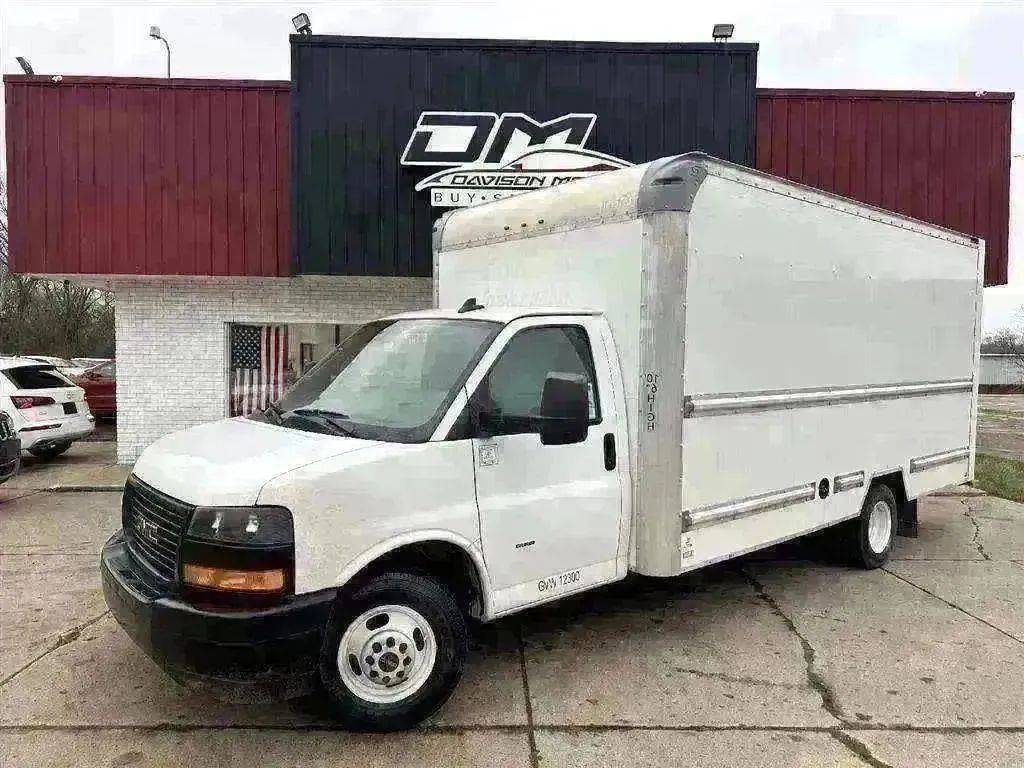 2020 GMC Savana Commercial Cutaway 3500 — Chassis Cab Truck — 110,658 mi — Holly, MI