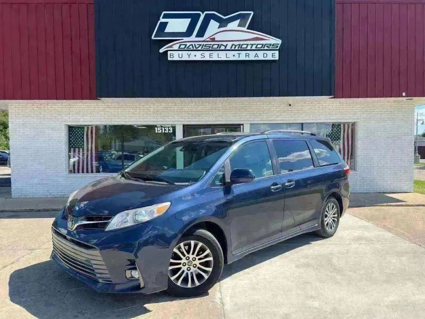 2020 Toyota Sienna XLE — Minivan — 96,803 mi — Holly, MI